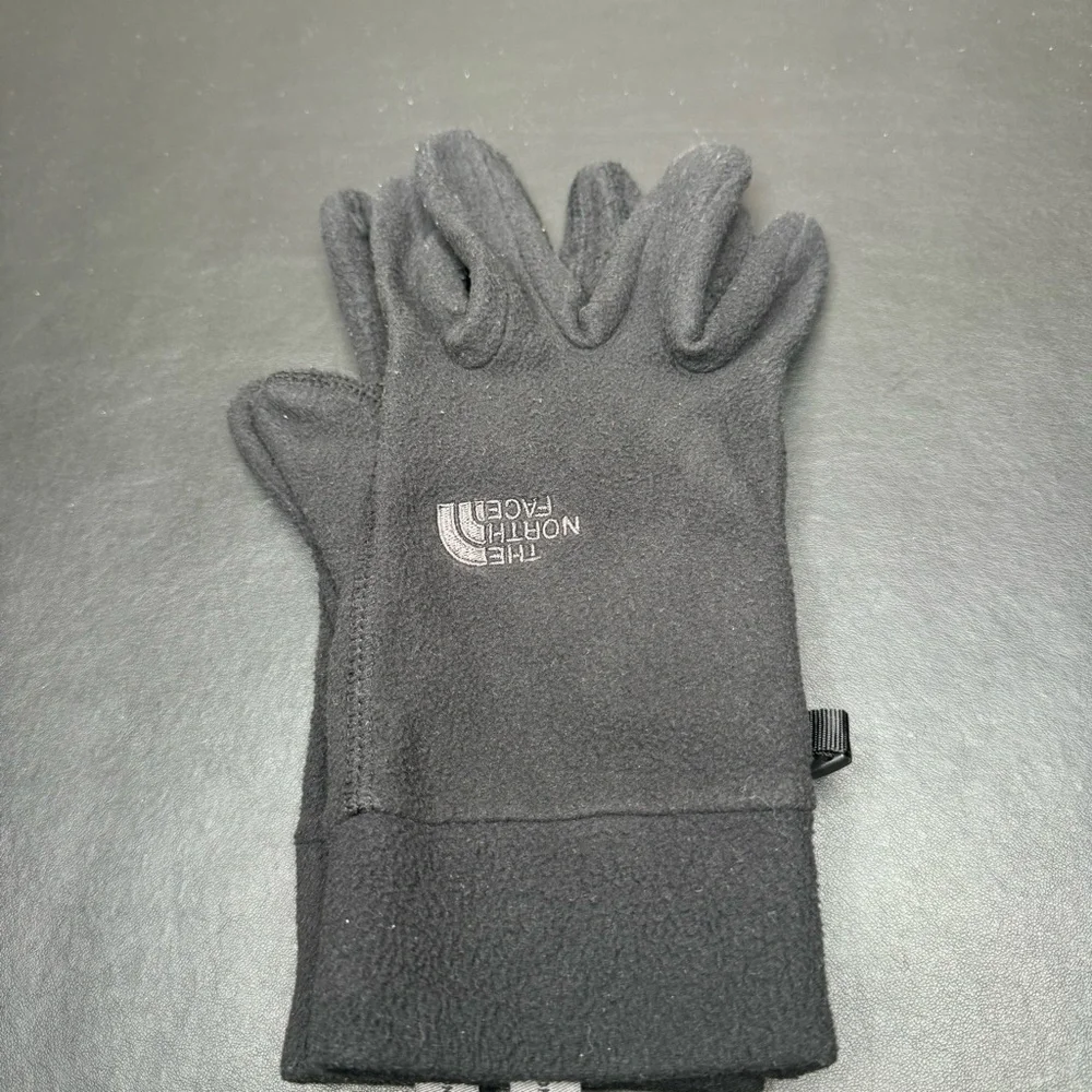 The north face men’s gloves size medium